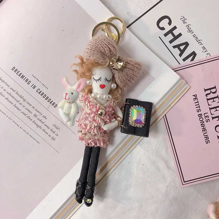 Real Mink Fur Keychain Bag Pompom Bag Charm KeyRing Luxury Car Jewelry Pendant Fur Keychain W250116