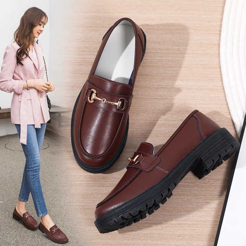 2024 Women Spring New Black Platform Flats Shoes Sneakers Women Loafers Slip Boat Shoes Designer Casual Leather OxfordsXJ250118