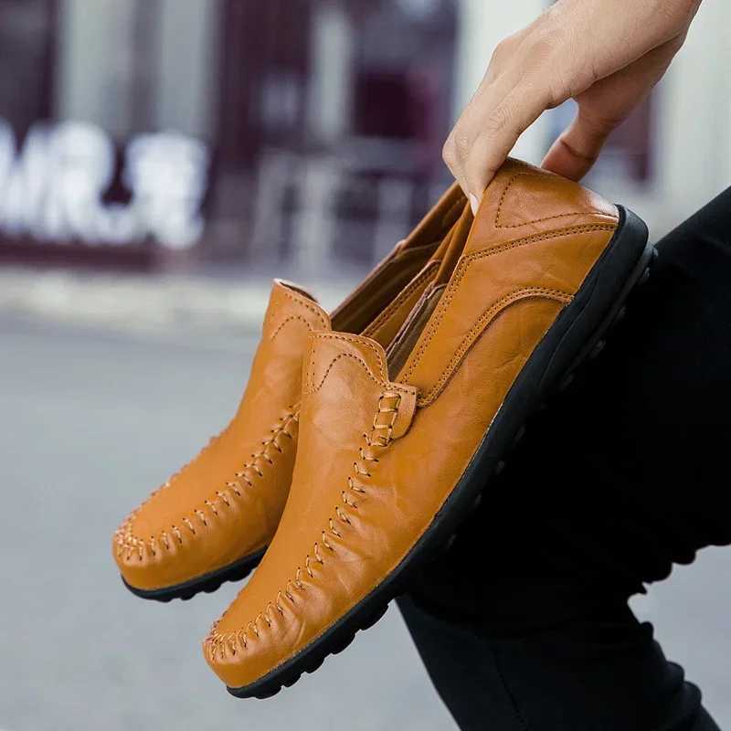 Genuine Leather Men Shoes Casual Italian Mens Loafers Luxury Brand Formal Slip Male Boat Shoes Zapatos De HombreXJ250118