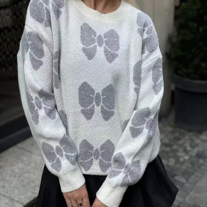 Women's O-Neck Pullover Design Sense Niche Tops Autumn Winter Butterfly Pattern Sweater Fashion Knitted Top Streetwear