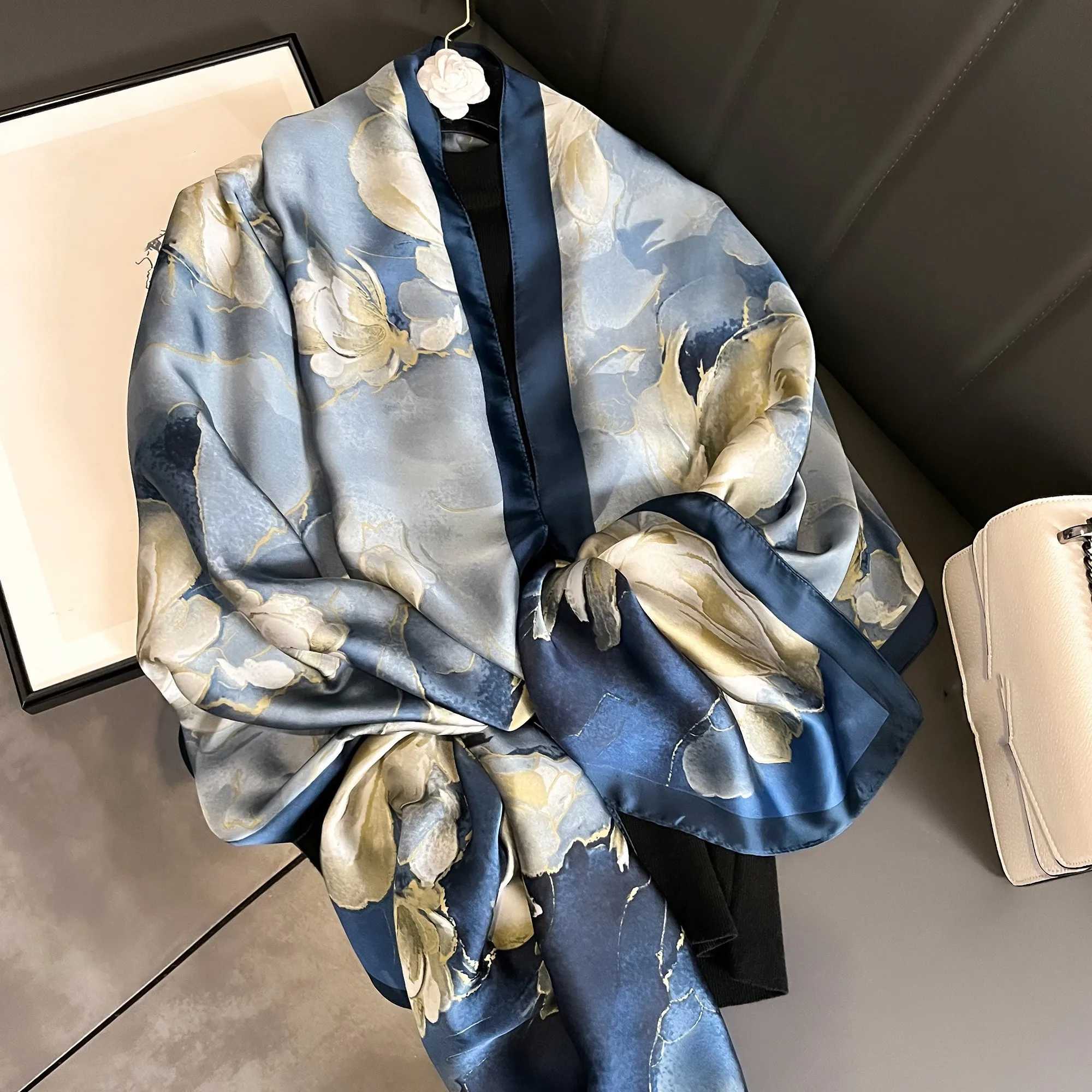 New Shl 2024 Seasons Luxury Sunscreen Bandannas Europe And America Print Long scarf Fashion Latt 160X40CM Silk Scarves W250118