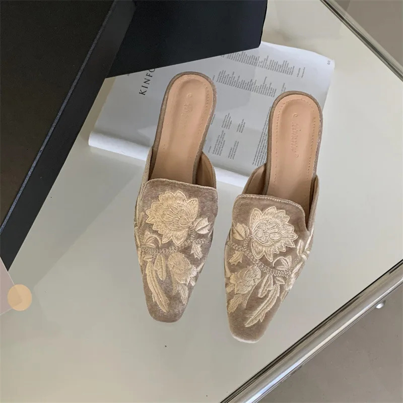 Women Baotou Embroidered Flat Bottom Half Slippers Summer Muller Sqaure Toe Shoes Outdoor Casual Walking Slides Zapatillas 250117
