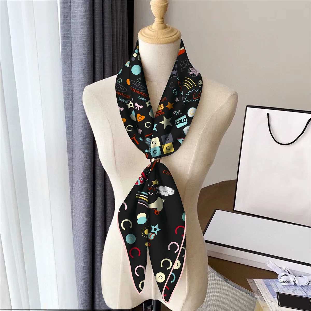 90Cm Autumn New Clothes Bag Small C Twill Silk Womens Decoration Sunscreen Shl Large Square Scarf Headscarf Scarf W250118