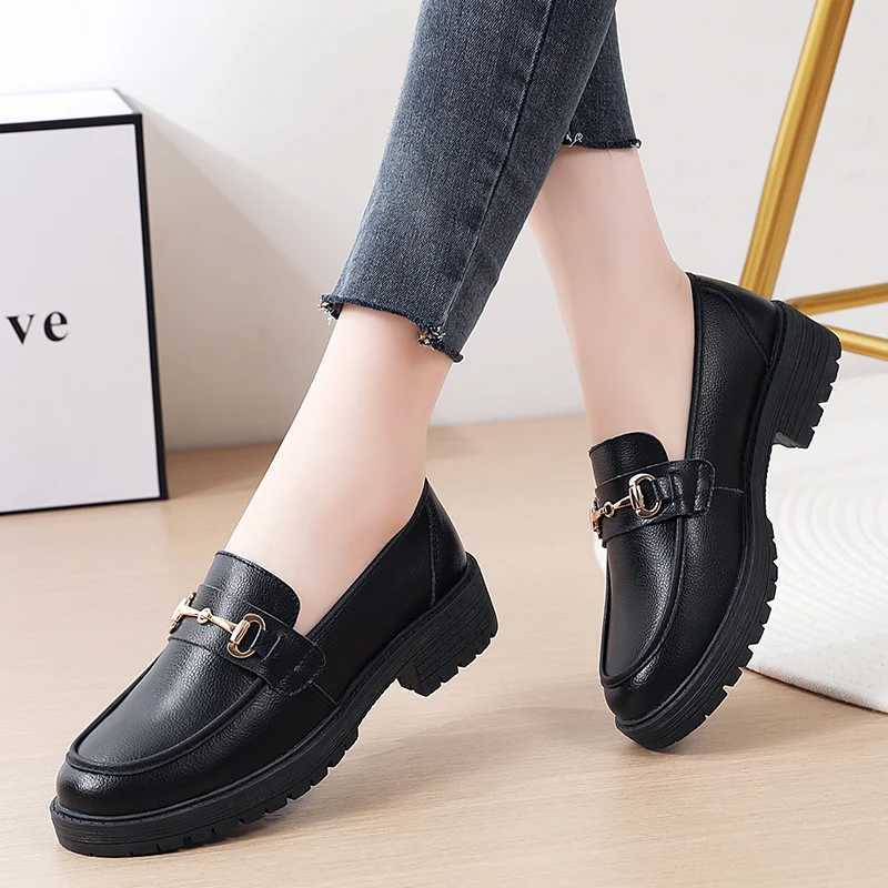 2024 Women Spring New Black Platform Flats Shoes Sneakers Women Loafers Slip Boat Shoes Designer Casual Leather OxfordsXJ250118