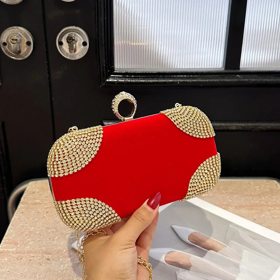 Sparkling Diamond Flannel Frame Evening Bags Chains Solid Sense of Grace Retro Shoulder and Handbags for Women 2025 250113