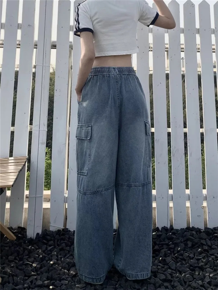 Retro style straight leg jeans suitable for women niche loose multi pocket wide leg pants suitable for womens jeans 250117