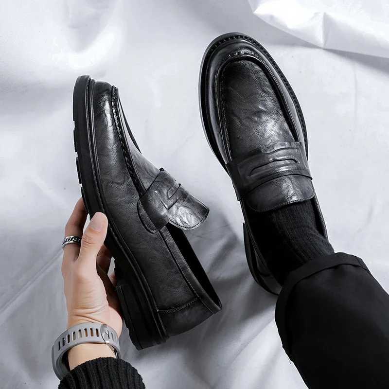 Men Casual Shoes Genuine Leather Thick Sole Fi Loafers Mens Comfortable Driving Men Platform Runway Leather ShoesXJ250118