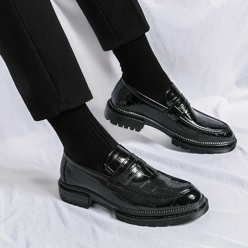 2024 Italian Dress Shoes Men Wedding Party Shoes High Quality Casual Loafer Men Designer Flat Shoes Driving Shoes Zapatos HombreXJ250118