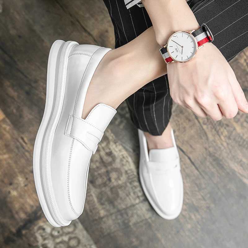 Brand Mens Loafers White Mens Dress Office Wedding Dress Shoes Lace Up Round Toe Black Shiny Leather Shoes Mens Casual ShoesXJ250118