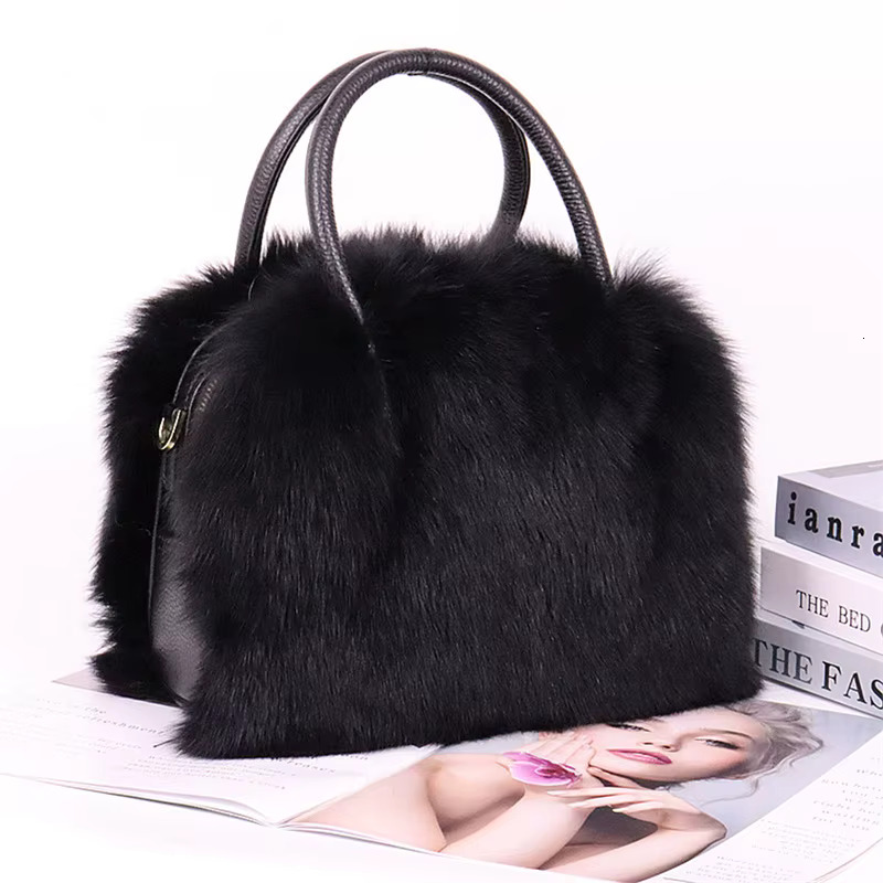 New Clothing Designer Brand Fox Hair Large Capacity Fashion High-End Handbag Charm Women's Fur Bag 2023
