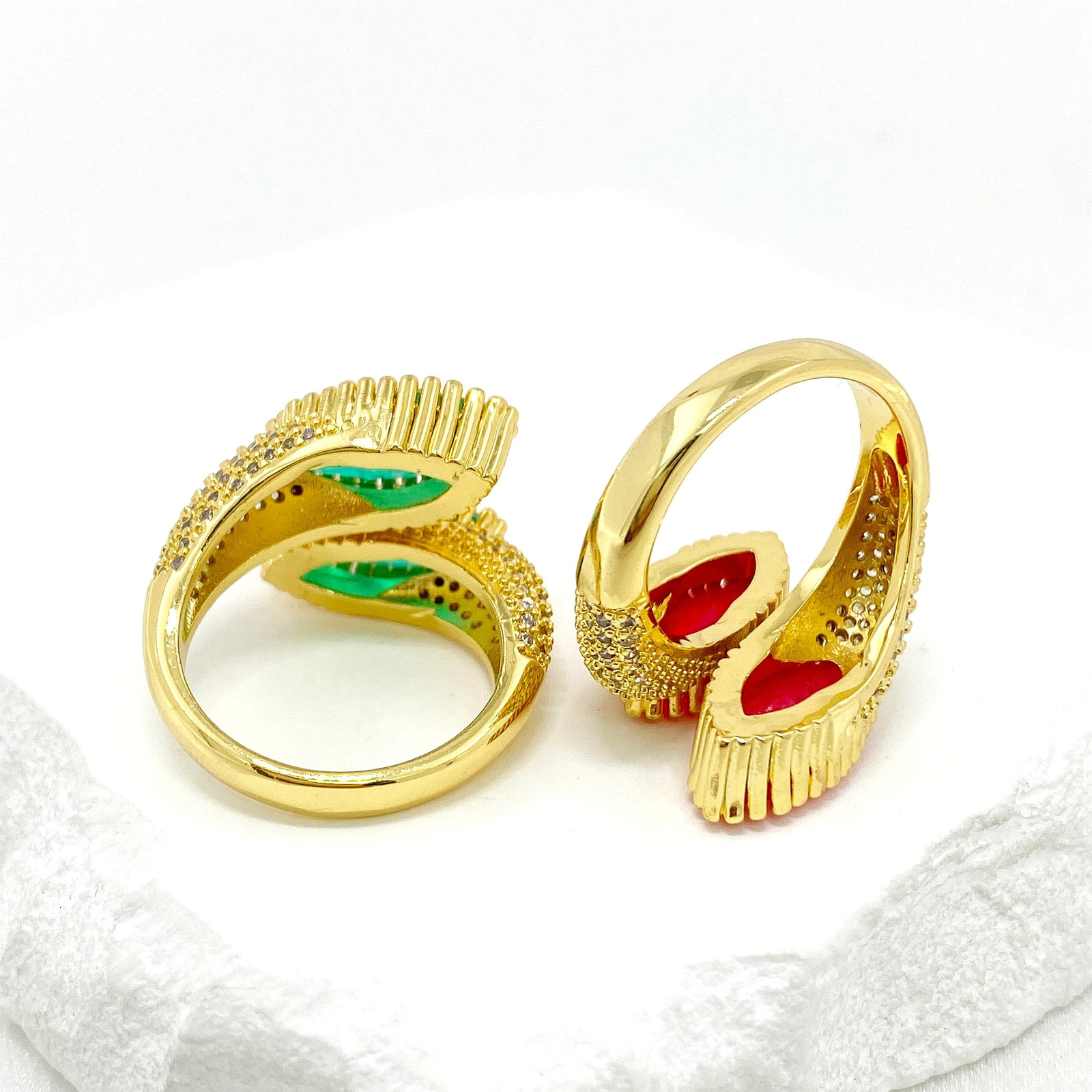 Large Marquise Cut Red Color Stone Cluster Cocktail Ring Vintage Antique 18K Gold Plated Engagement Party Jewelry For Women 250121