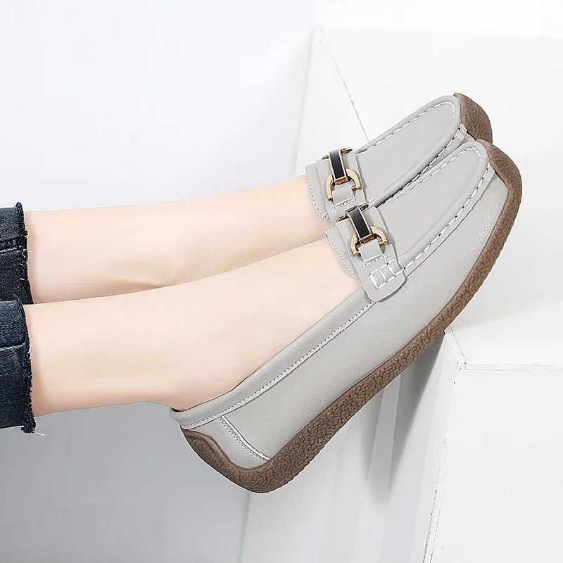 Slip- Loafers Female Boat Shoes 2024 New Spring /autumn Women Flats Genuine Leather Woman Casual Shoes Big SizeXJ250118