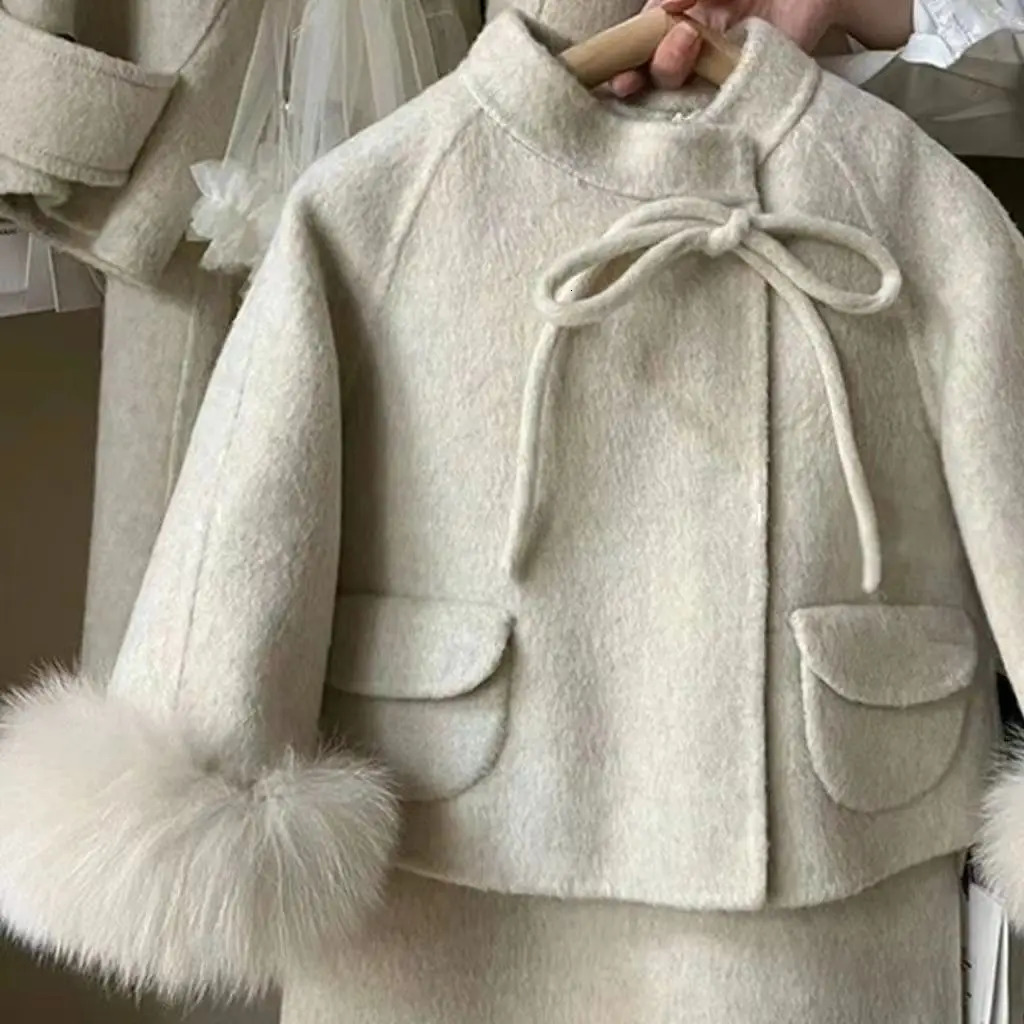 Elegant children clothing girl woolen jacket autumn and winter style girl western-style vest skirt fur edge woolen coat trend 250113