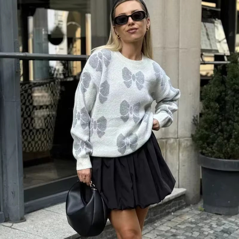 Women's O-Neck Pullover Design Sense Niche Tops Autumn Winter Butterfly Pattern Sweater Fashion Knitted Top Streetwear