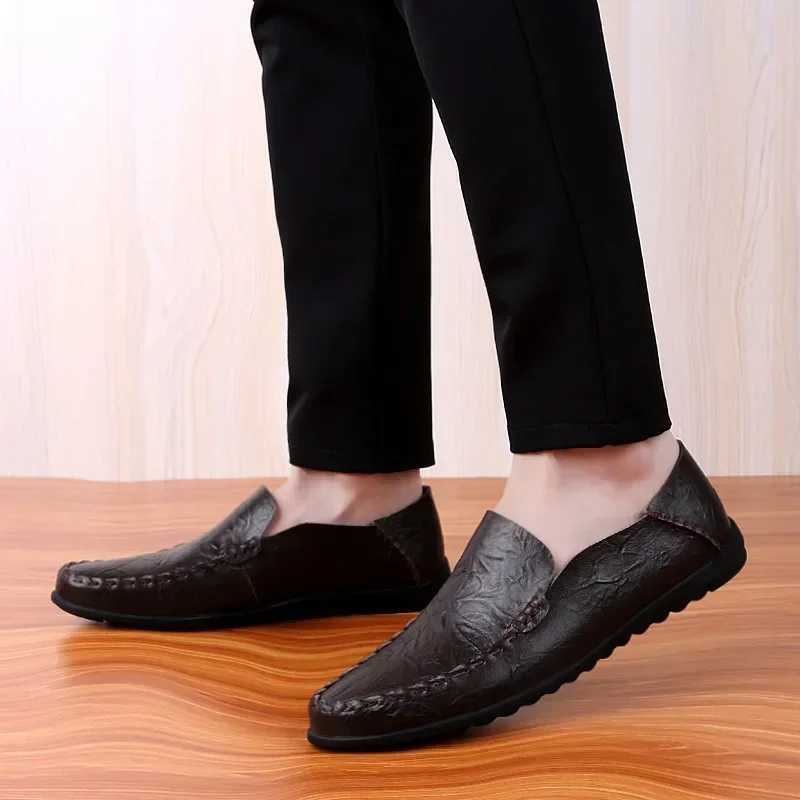 2025 Brand Genuine Leather Men Shoes Soft Loafers Men Flats Comfy Boat ShoesXJ250118