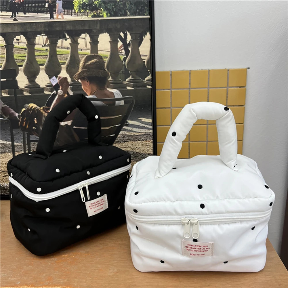 Quilted Cotton Travel Cosmetic Bag Large Capacity Dots Cosmetic Pouch Zipper with Top Handle for Outing Working and Business250114