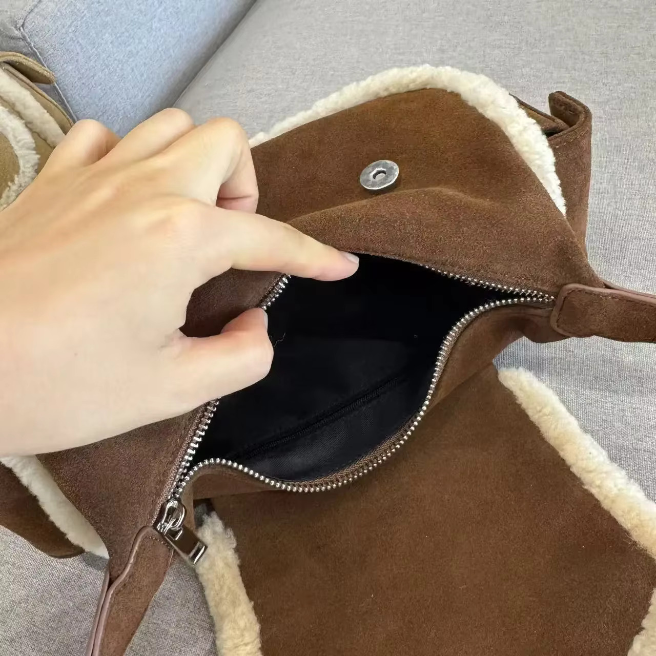 Ins Chic Matte Cowhide Leather With Real Lamb Wool Women Shoulder Bag Fashion Kakhi Color High-End Female Handbag Small