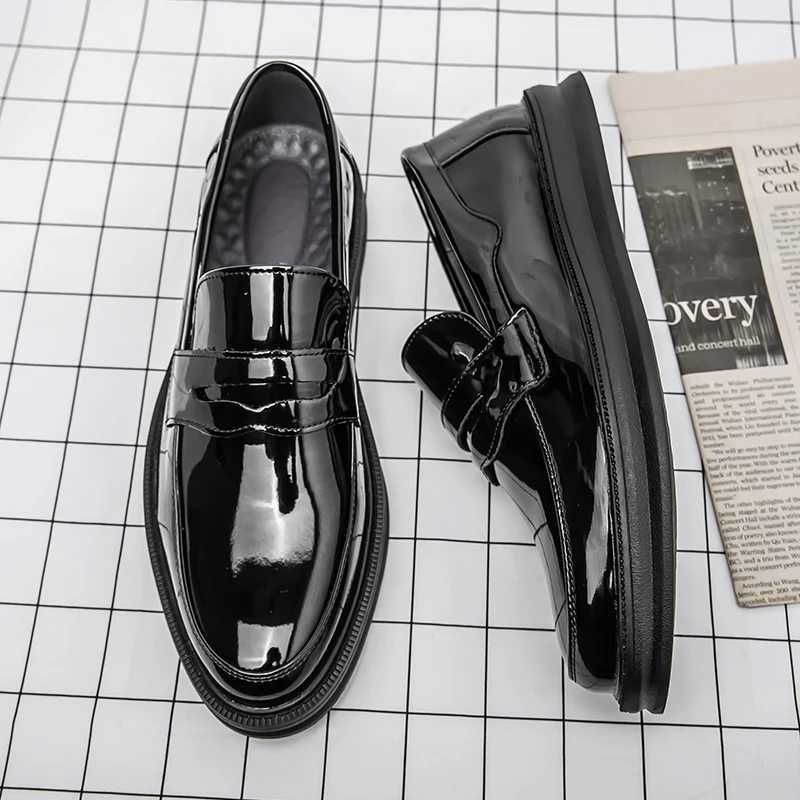Brand Mens Loafers White Mens Dress Office Wedding Dress Shoes Lace Up Round Toe Black Shiny Leather Shoes Mens Casual ShoesXJ250118