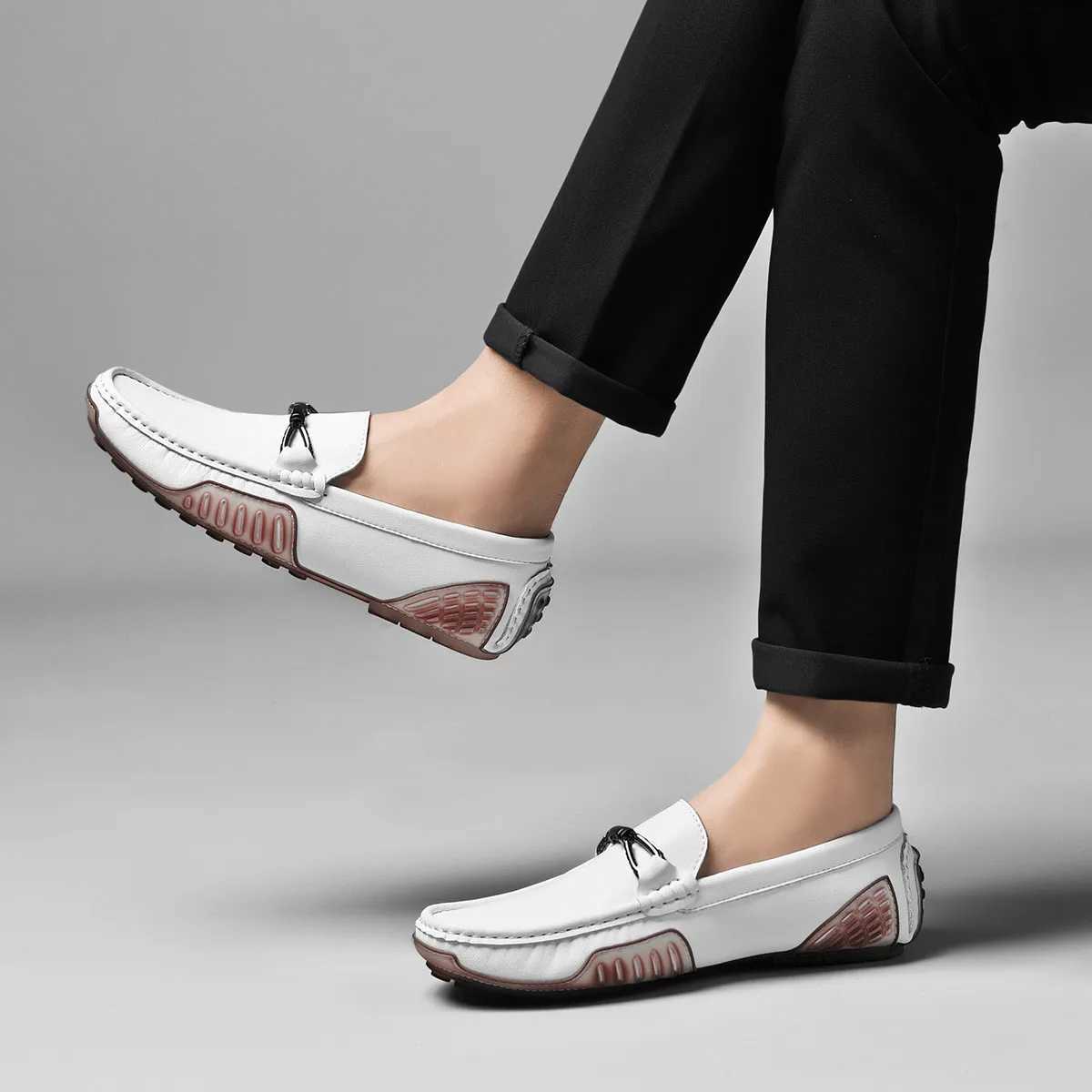 Hot Sale Men Casual Shoes Summer High Quality Comfy Lightweight Outdoor Mens Loafers British Style Boat Shoes Zapatos HombreXJ250118