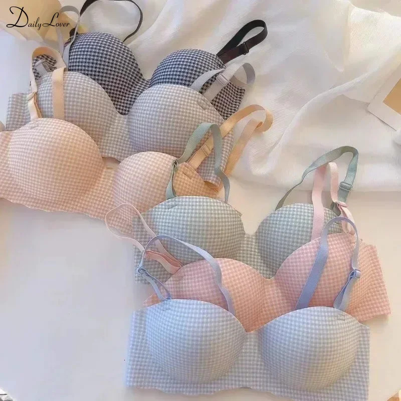 Seamless Bras for Women Ice Silk Simple Small Breasts Gather Thick Push Up Bralette No Steel Rings Lingerie Comfort Underwear 250122