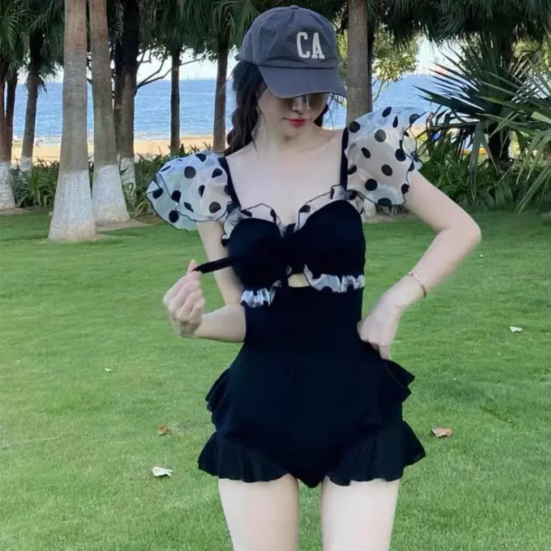 2023 Summer Fashion Dot Square Neck Hollow Out Pure Desire Style Gathering High Waist Covering Belly Skirt Swimwear 250120