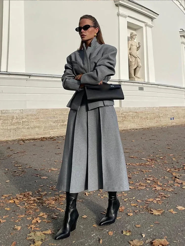 Womens fashionable solid wool ski suit elegant stand up collar full sleeve jacket loose pleated long ski suit autumn chic womens suit 250118