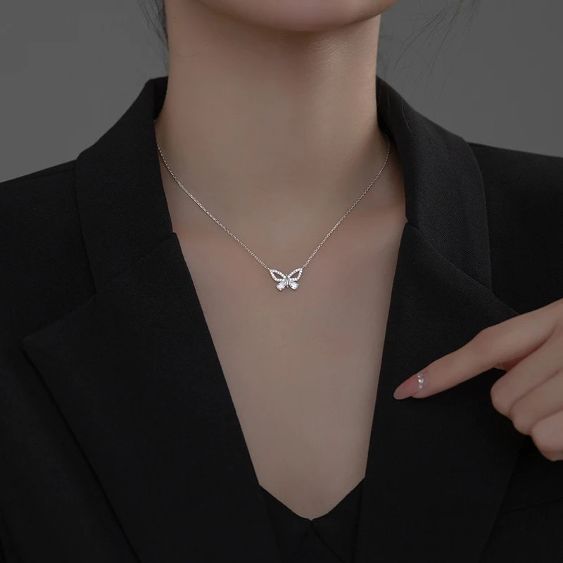 WANTME 925 Sterling Silver Shiny CZ Romantic Butterfly Clavicle Pendant Charm Necklace for Women Fashion Wedding Party Jewelry 250117