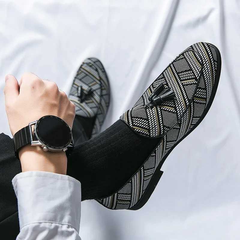 Fi Men Loafers Slip Tassel Casual Dress Driving Shoes Classic Comfy Original Boat Shoes Luxury Designer Flat Shoes 2024XJ250118