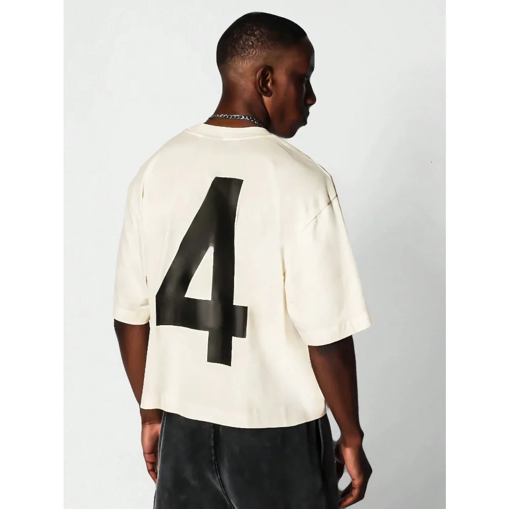 Tee 4 Graffiti Graphic Printed Tshirt for Men and Women Oversized Short Sleeved Cotton T Shirt Rock American Loose Clothing 250122