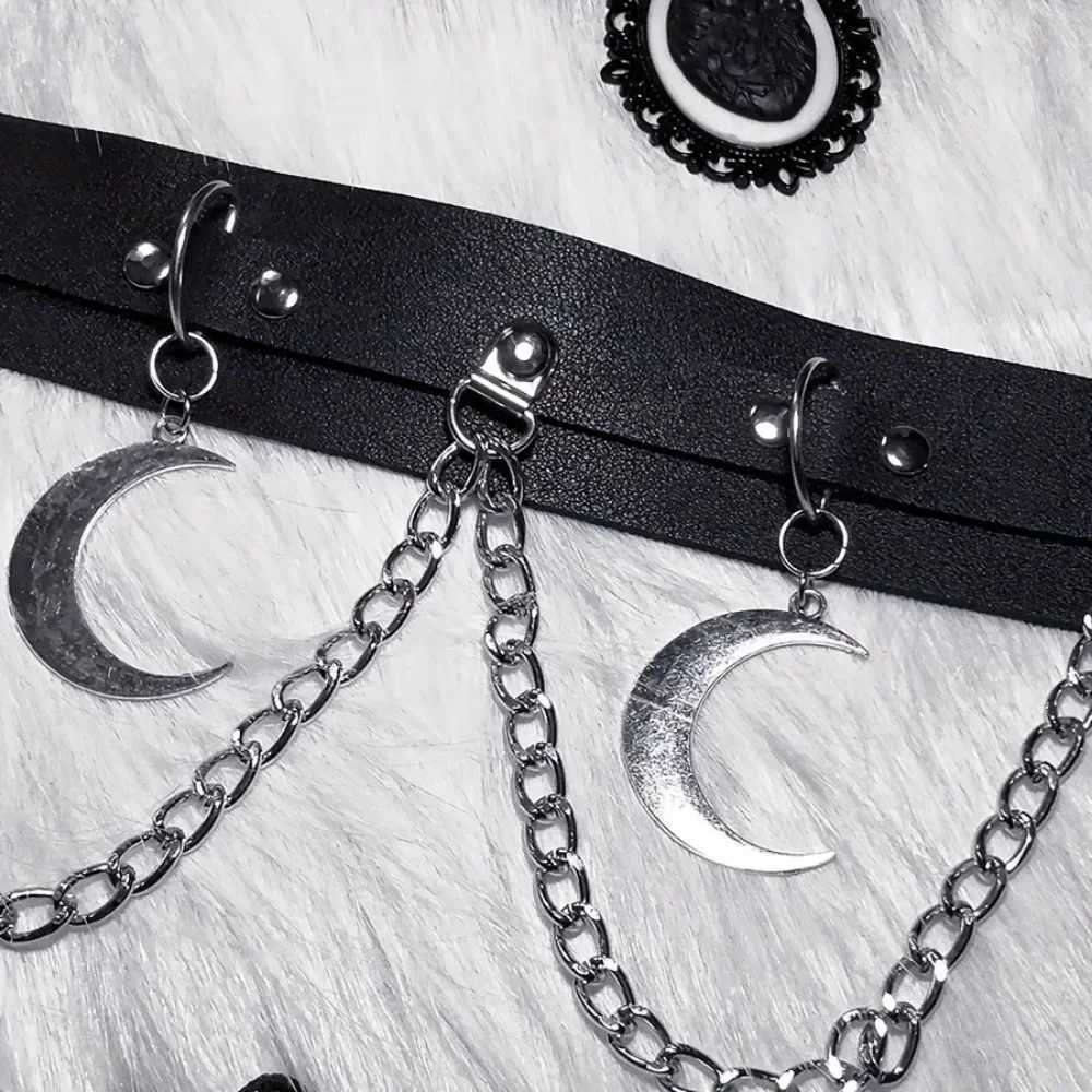 Witches vegan leather statement belt Moon Heart Circle chain belt goth rock Vintage Waistband For Women Girls W250120