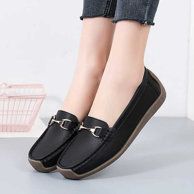 2024 New Women Shoes Flats Leather Sneakers Woman Casual Shoes Slip- Loafers Female Boat Shoes Big Size 44XJ250118