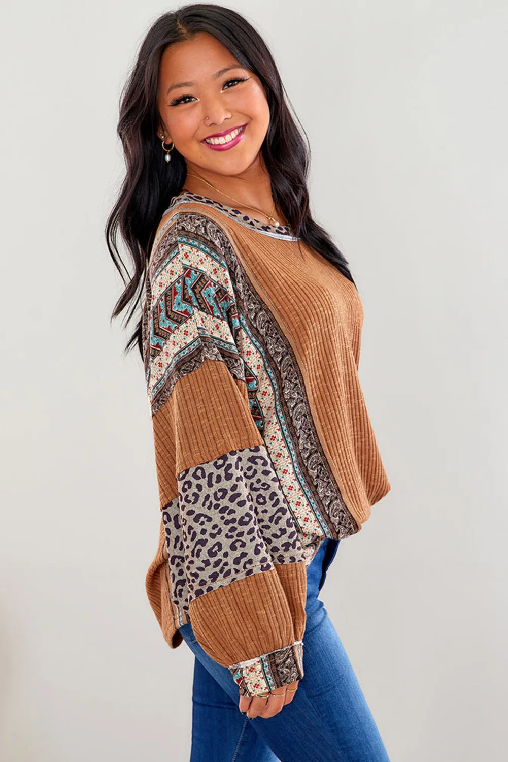 Womens Casual Shirt with Contrasting Stripes Round Neck and Loose Sleeves Womens Hoodie 250107
