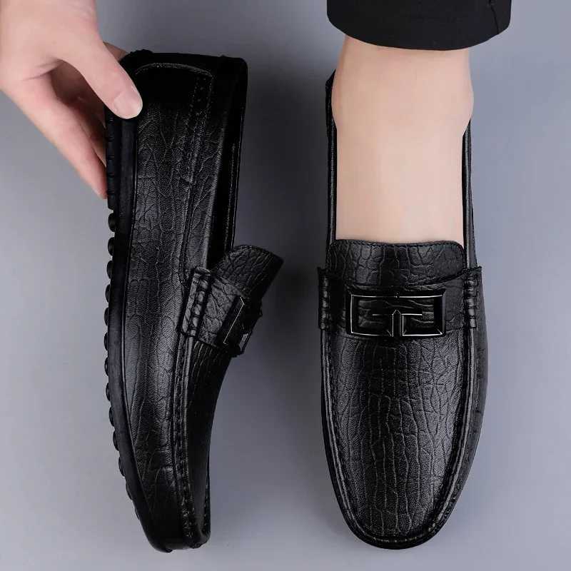 2023 Genuine Leather Mens Loafers Shoes Designer Men Casual Handmade Formal Slip Male Boat Shoes Zapatillas HombreXJ250118