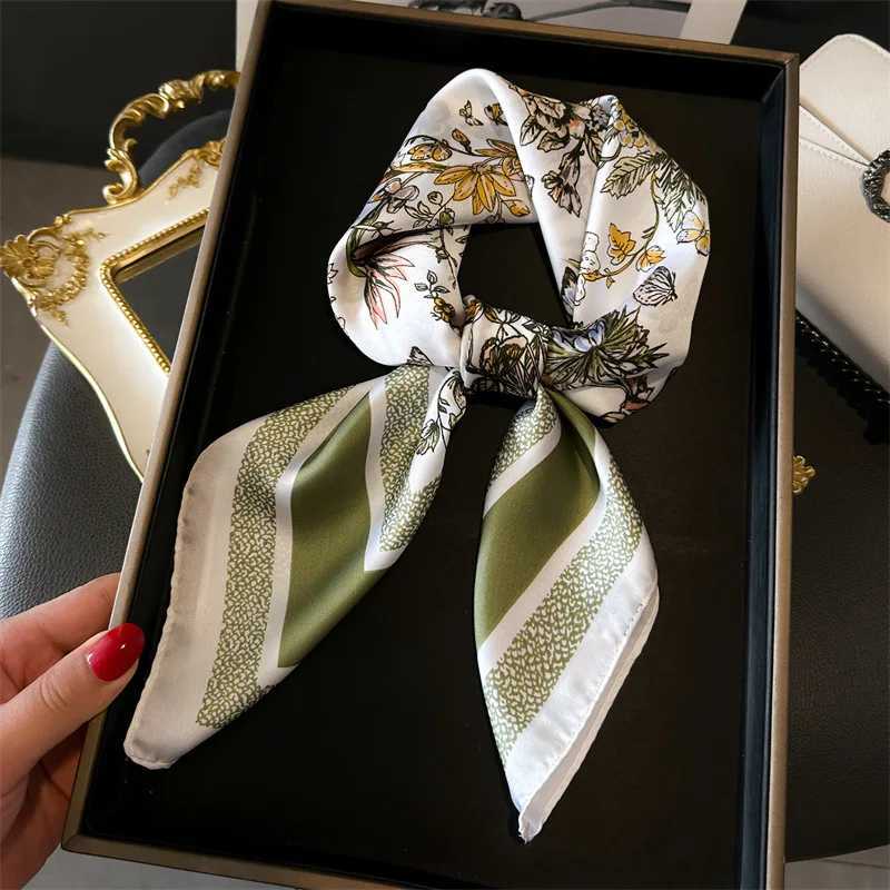 2024 Spring/Summer 70cm Fashion Square Scarf Leisure Neckerchief Imitation Silk Bandannas Womens Butterfly Flower Print Shl W250118