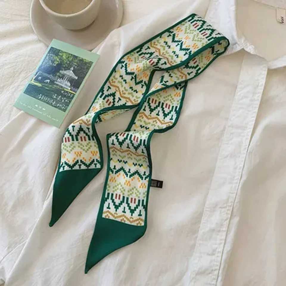2024 Square Silk Scarf Womens Fashion Printed Small Neck Scarf Hair Pulling Band Founders Hand Kerchief Womens Bandana Shl W250118