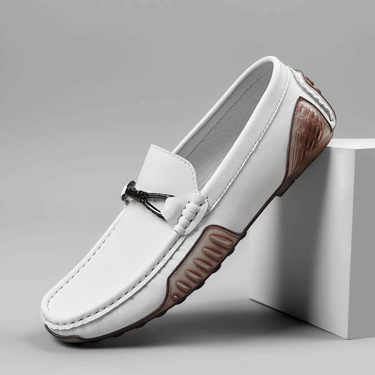 Hot Sale Men Casual Shoes Summer High Quality Comfy Lightweight Outdoor Mens Loafers British Style Boat Shoes Zapatos HombreXJ250118