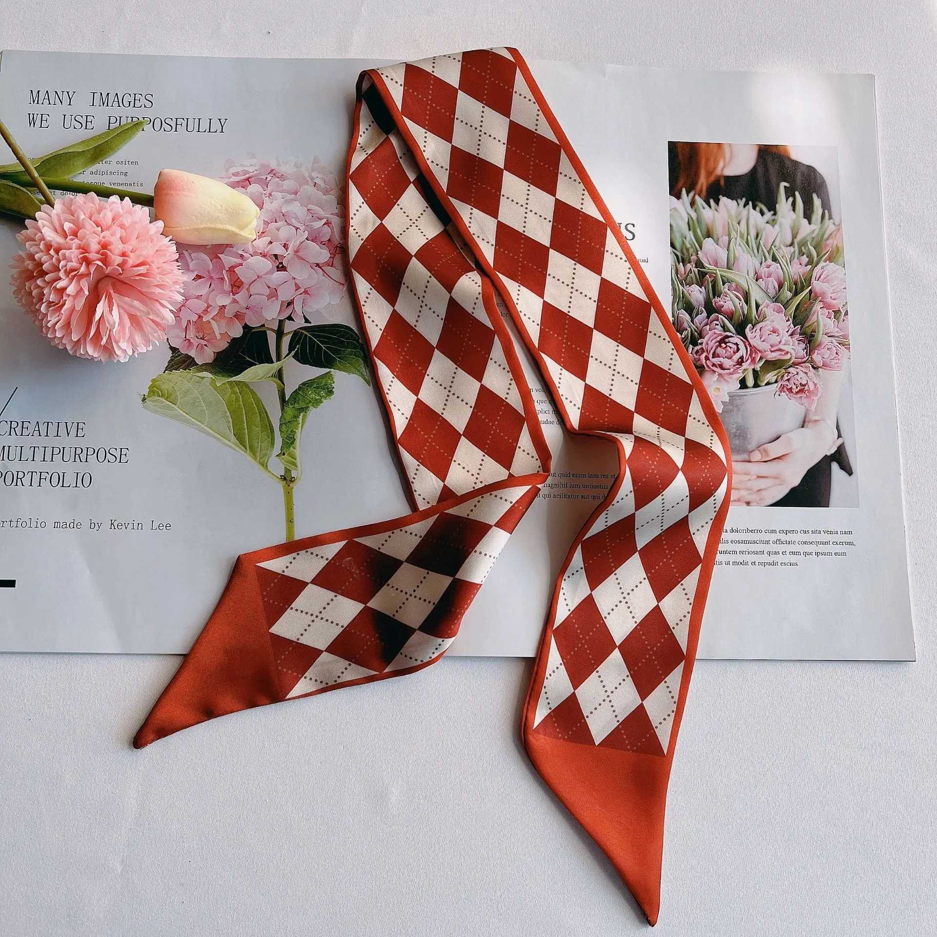 2024 Square Silk Scarf Womens Fashion Printed Small Neck Scarf Hair Pulling Band Founders Hand Kerchief Womens Bandana Shl W250118