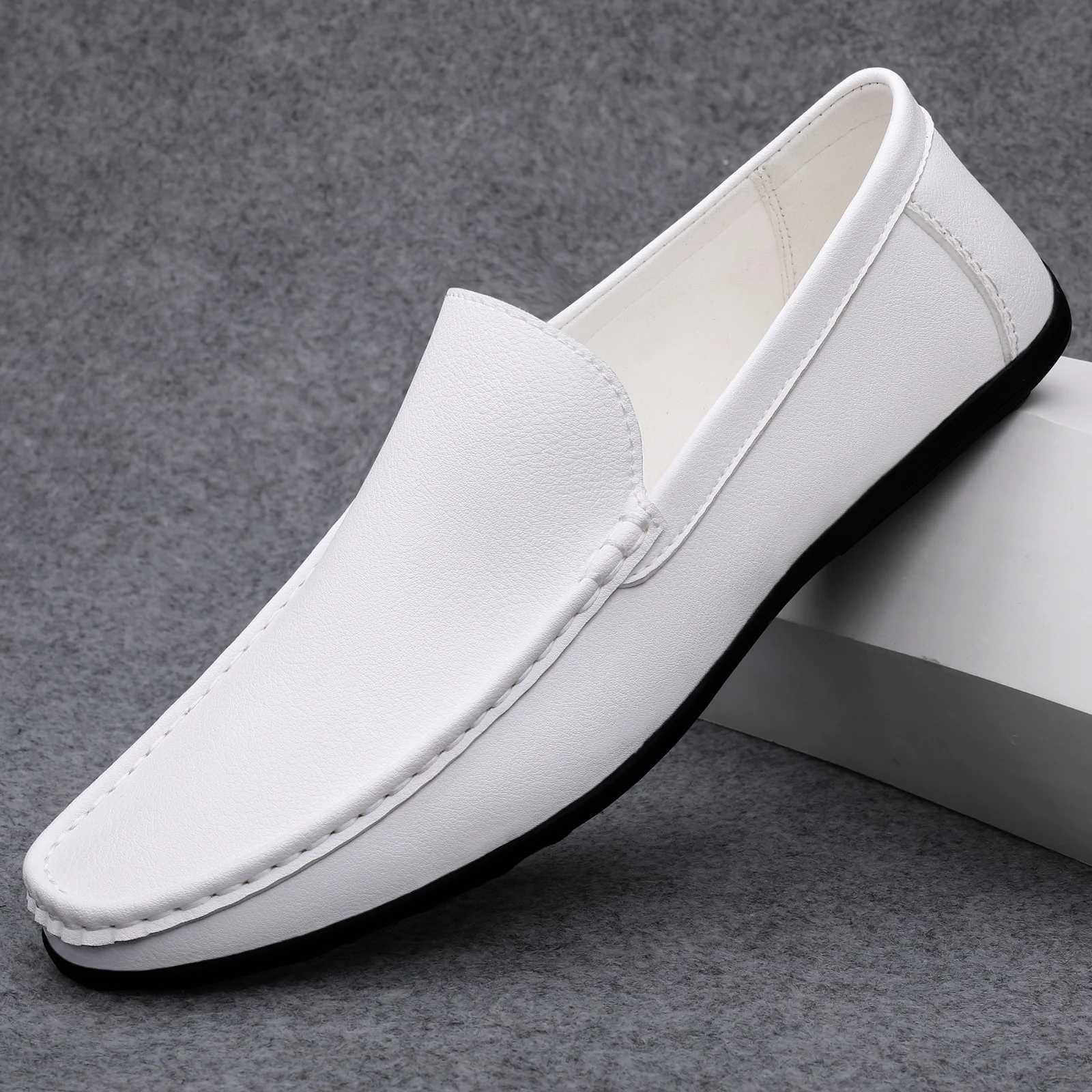 2022 Fi Mens Shoes High Quality Brand Loafers Comfy Leather Boats Shoes White Men Summer Casual Shoes Mocassin Plus Size 47XJ250118