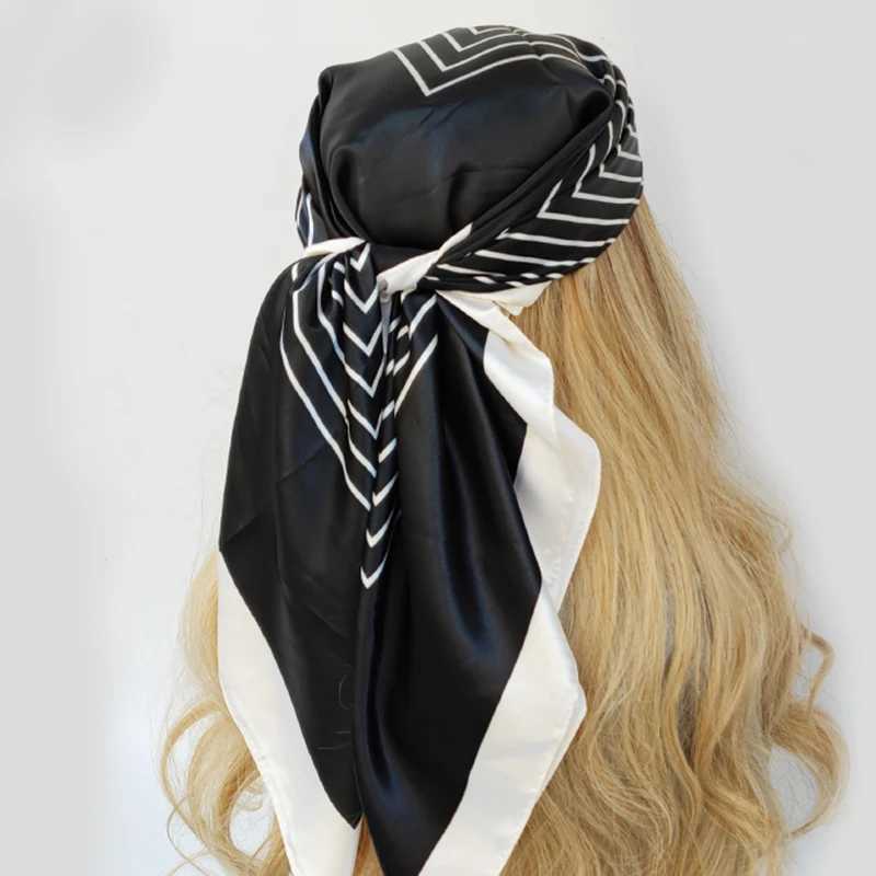 90 * 90CM Kerchief Fashion Printed Satin Scarf Popular Colorful Square Shls Luxury Sunscreen New Headpiece Fountain Muffler W250118