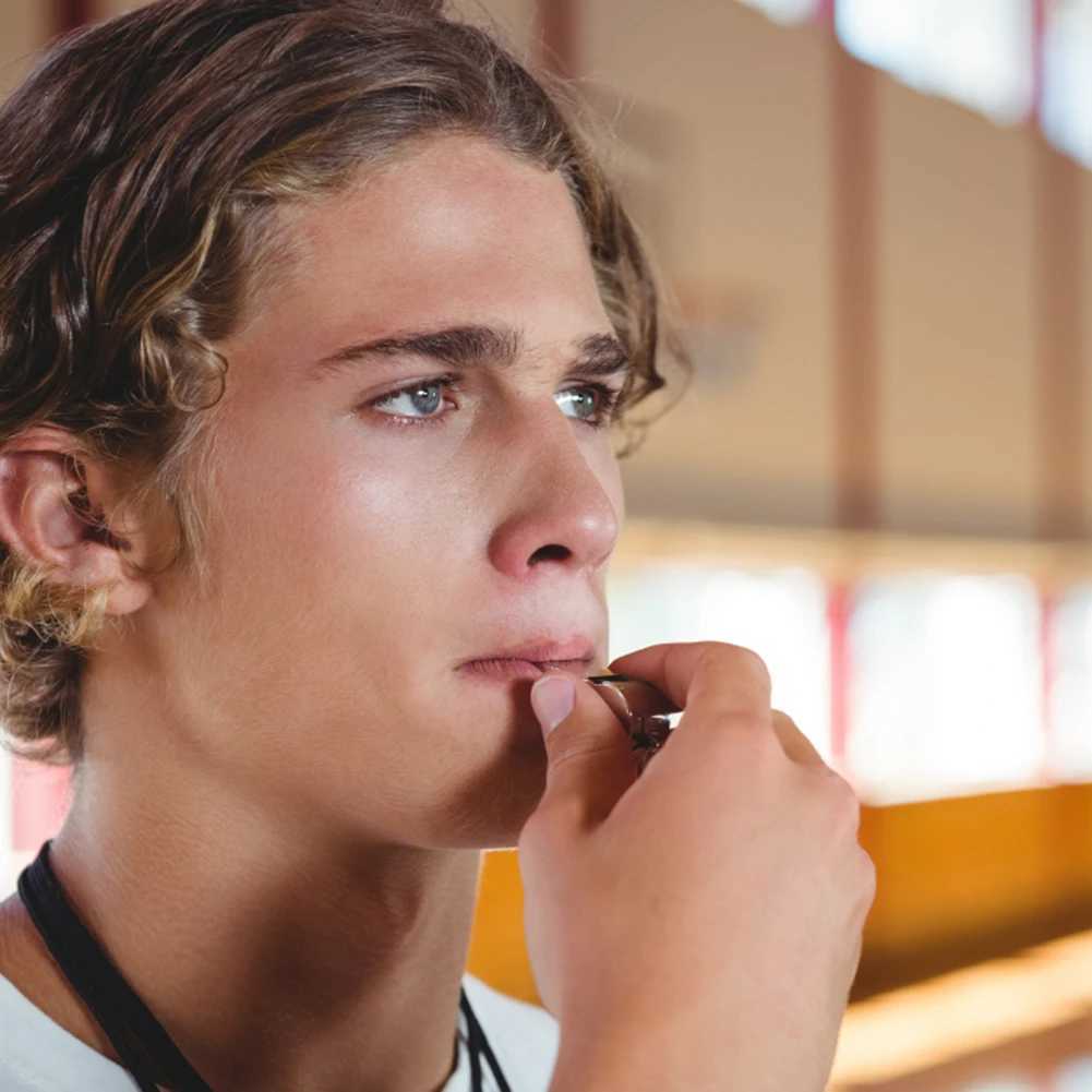 Survival Whistle with Rope Extra Loud Sports Whistle Portable Loud Crisp Sound Whistle for Soccer Football Basketball TrainingW250121