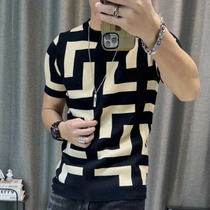 Summer new Y2K mens ultra-thin retro short sleeved T-shirt striped print O-neck graphic T-shirt mens dart Camiseta Masculina W250117