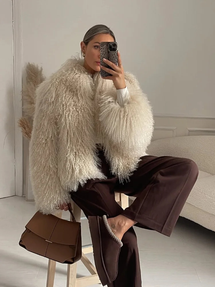 2025 Winter Lapel Thicken Fluffy Fur Coat Women Chic Brown Oversized Full Sleeve Plush Furry Jacket Lady High Streetwear 250115