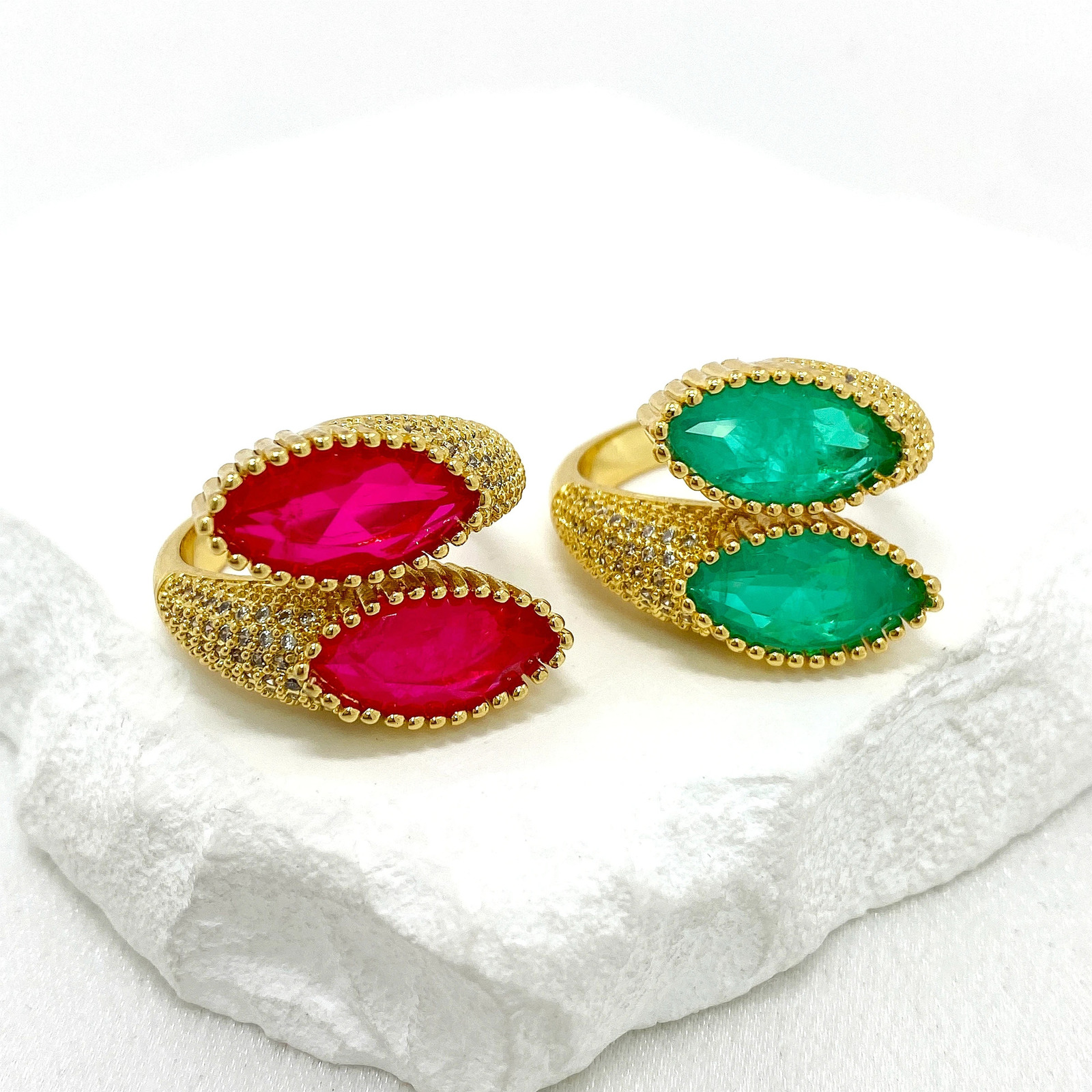 Large Marquise Cut Red Color Stone Cluster Cocktail Ring Vintage Antique 18K Gold Plated Engagement Party Jewelry For Women 250121