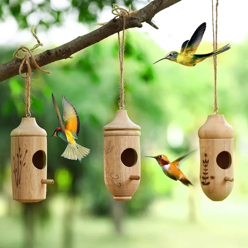 Wooden Hummingbird House Nature Ventilatio Humming Bird House Swing Parrot Swing Toy Hanging Ornament for Outside Garden Decor 250121