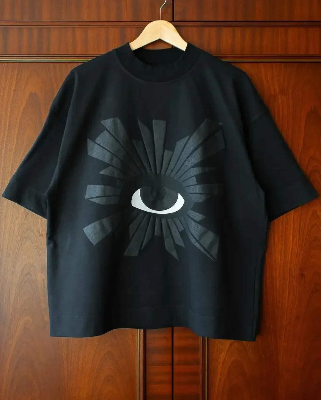 Y2K Hip Hop Spirit T shirt Men Harajuku Street Eye Printed Super T shirt Skateboard Casual Short Sleeved Street Wear y2k top 250115