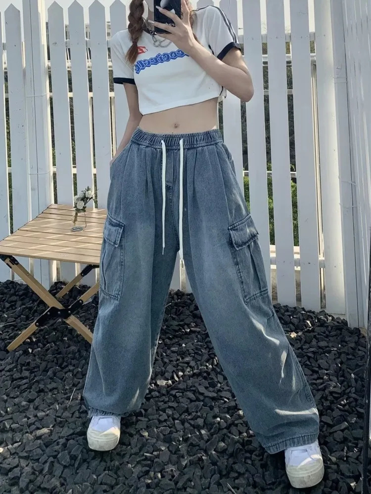 Retro style straight leg jeans suitable for women niche loose multi pocket wide leg pants suitable for womens jeans 250117