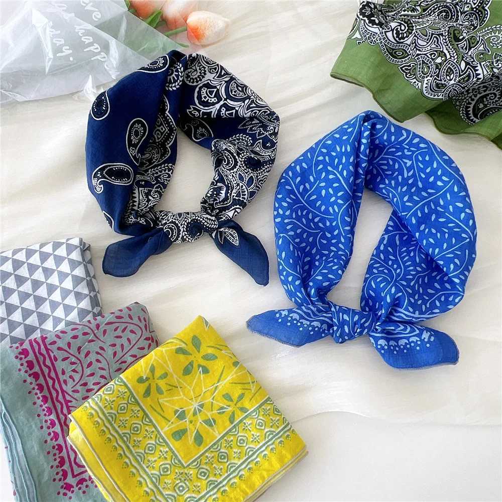 Luxury Floral Print Cotton Linen Square Scarf Women Soft Hair Scarf Square Handkerchief Ladies Neck Scarves Cute Head Scarfs W250118
