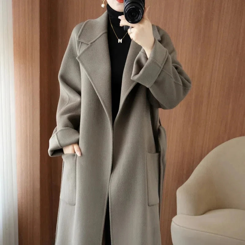 100 Wool Coat Womens Wear 2024 AutumnWinter Fashion Temperament Double sided Cashmere Coats with Belt Elegant Long Overcoat 250110