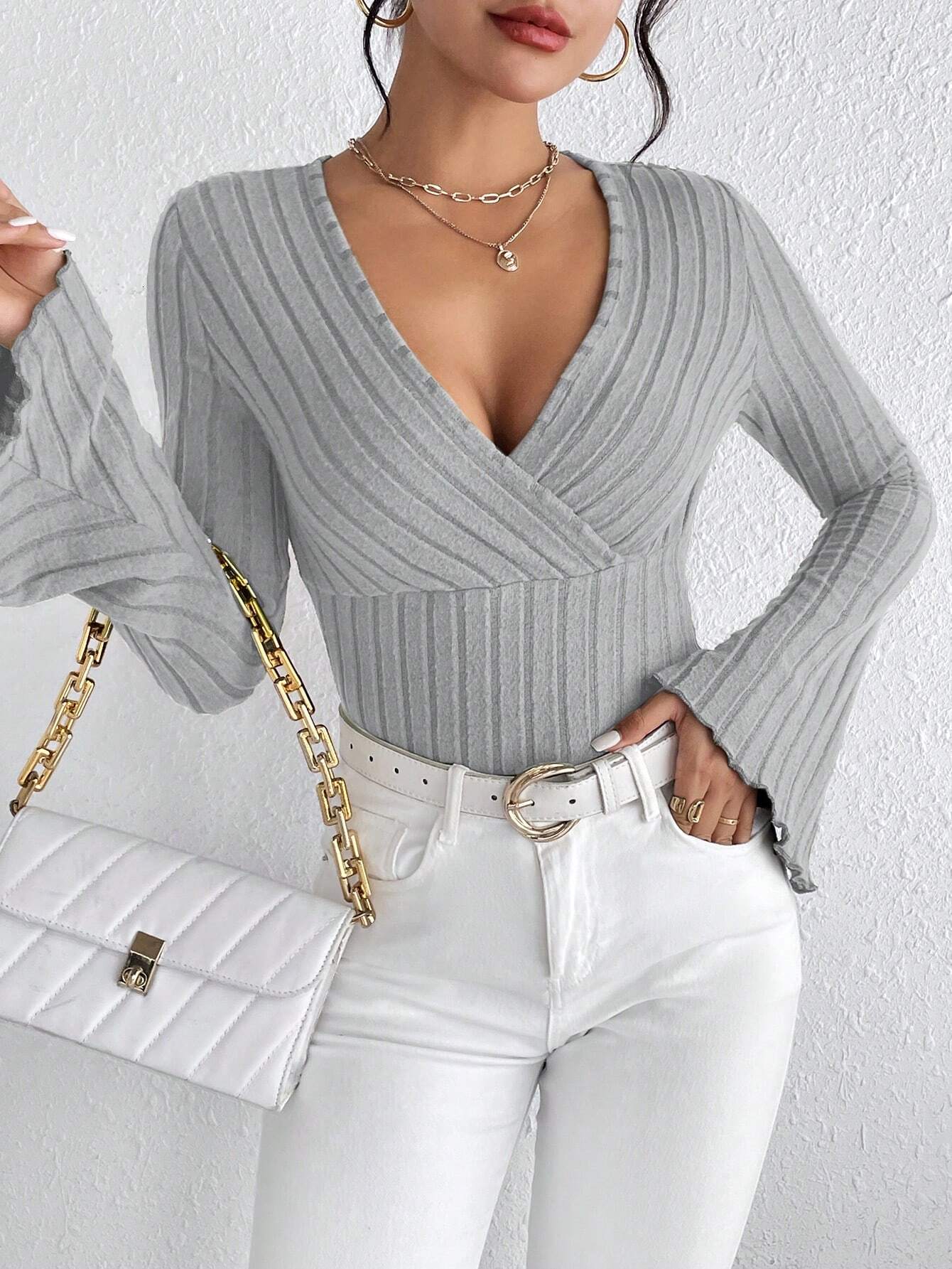 2024 New Autumn/Winter V-Neck Solid Color Sexy Fashion Design Sense Slim Long Sleeve Knitted Women's T-Shirt