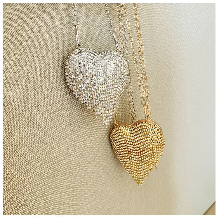 Chain Acrylic Set with Diamond Women Clutch Bag Fashion Hand Bag Heart Metal Tassel Evening Clutch for Party 250122